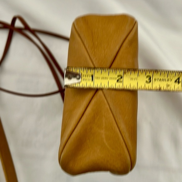 Adorable Small Crossbody Purse~Joann Page Leather - Picture 7 of 13